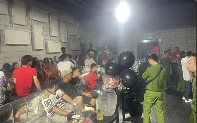 Lật tẩy quá trình kinh doanh buôn bán bóng cười tinh vi tại Coca Club