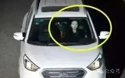 Camera ghi lại lúc nửa đêm, tài xế có biểu hiện "lạ"