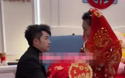 Mời cưới nhưng không một ai tới dự, chú rể vẫn làm điều này cho cô dâu
