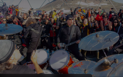 Kỷ lục khó bị phá vỡ: Ban nhạc biểu diễn ở 7 châu lục chỉ trong 1 năm