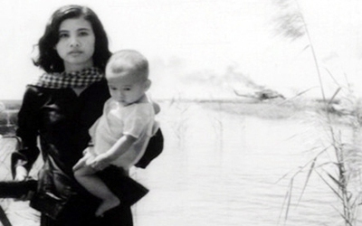 Em bé trong "Cánh đồng hoang" từng nuôi ước mơ điện ảnh, giờ là tỷ phú nhà nông