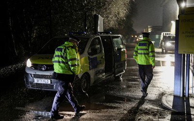 Cảnh sát chống khủng bố London điều tra nghi phạm 13 tuổi tấn công bạn học