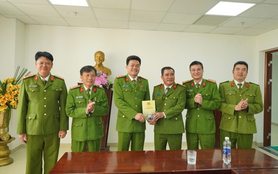 Biểu dương ban chuyên án phát hiện khai thác cao lanh trái phép quy mô lớn ở Huế