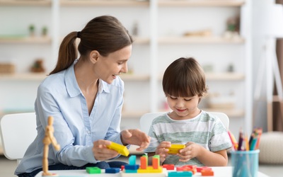 Trẻ có nhu cầu giáo dục đặc biệt cần một môi trường như thế nào?