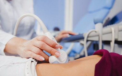 Đau bụng đi khám, cô gái sốc nặng sau khi biết kết quả siêu âm