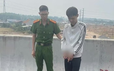 Bắt đối tượng vờ hỏi đường rồi giở trò đồi bại với bé gái