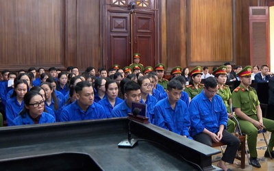 “Đại án” làm phiếu thử nghiệm giả: 2 bị cáo chủ mưu “chia nhau” 52 năm tù