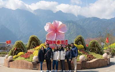 Hà Nội, Sa Pa, Hạ Long, Hà Nam nhộn nhịp khách du xuân ngay từ những ngày đầu năm mới