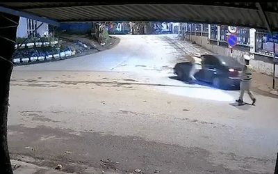 Bị kiểm tra nồng độ cồn, tài xế kéo lê cán bộ CSGT gần 500m