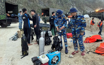 Tìm thấy 1 nạn nhân mất tích trong vụ lật tàu khách trên hồ Thác Bà