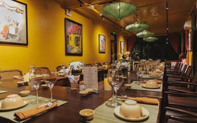 Quán Bụi – Laang Saigon: Khi bữa tiệc tân niên bắt đầu từ cảm giác an yên của bếp nhà