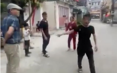 Công an khẩn trương xử lý vụ đòi tiền đỗ xe trái quy định trước cổng chùa Gôi