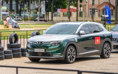 Chỉ còn vài ngày chớp cơ hội “mua 4 bánh trúng 2 bánh” khi chốt VinFast VF 8