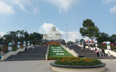 Núi Cấm – hạt nhân du lịch tâm linh tại ĐBSCL