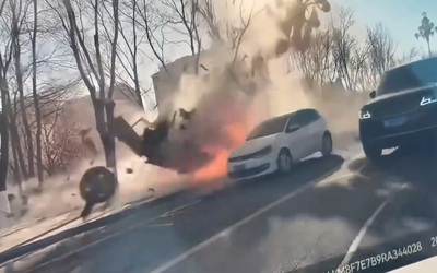 Lái ô tô đâm trúng cột điện, nữ tài xế tử vong thương tâm