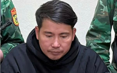 Tạm giữ hình sự đối tượng giấu 7 cây vàng trong động cơ xe bán tải