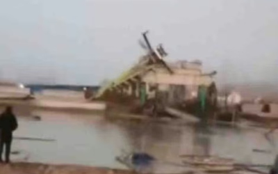5 công nhân tử vong khi cây cầu đang xây bất ngờ bị sập
