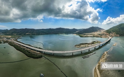 Cận cảnh cầu vượt biển 500 tỷ nối trung tâm Gia Lai với các bán đảo biệt lập phía Đông