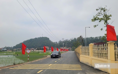 Gia đình hoa hậu Đỗ Thị Hà đóng góp 2.6 tỷ làm đường mới để người dân đón Tết