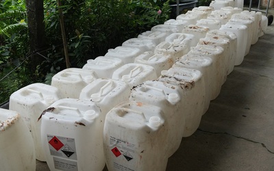 Thủ đoạn của chủ cơ sở sản xuất 60.000 lít giấm chứa axit acetic