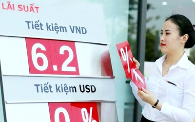 Các ngân hàng cạnh tranh, tăng nóng lãi suất online 8,3%/năm