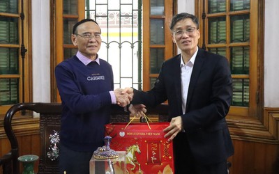 Chủ tịch Hội Luật gia Việt Nam thăm, chúc Tết nguyên lãnh đạo hội