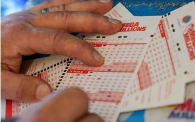 Vết trượt dài của người phụ nữ 2 lần trúng số độc đắc