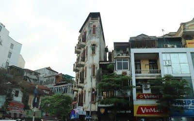 Hà Nội xử lý dứt điểm nhà siêu mỏng, siêu méo tồn tại do giải phóng mặt bằng