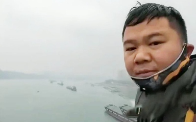 Chàng trai gây sốc khi đi bộ 1.400km về quê ăn Tết