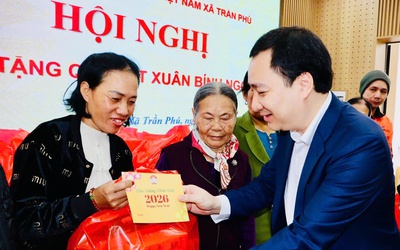 Ông Vũ Văn Tiến chuẩn bị tiếp xúc cử tri tại đơn vị bầu cử số 6, Tp.Hải Phòng
