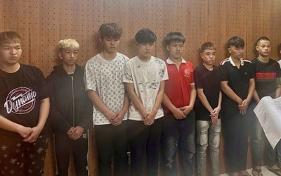 Khởi tố nhóm thanh thiếu niên trong vụ ép xe gây chết người