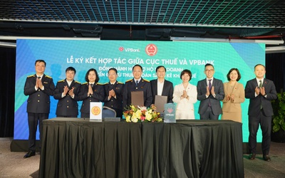 VPBank hợp tác Cục Thuế, hỗ trợ 5,4 triệu hộ kinh doanh chuyển đổi từ thuế khoán sang kê khai