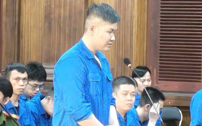 Tuyên án nam sinh viên trộm súng trong bảo tàng rồi rao bán trên mạng