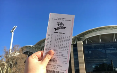 Quyết định bước ngoặt của chàng trai 23 tuổi sau khi trúng số gần 500 tỷ đồng