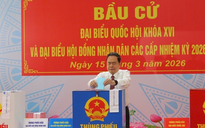 Chủ tịch Quốc hội Trần Thanh Mẫn, Bí thư Tp.HCM Trần Lưu Quang bỏ phiếu tại Hóc Môn