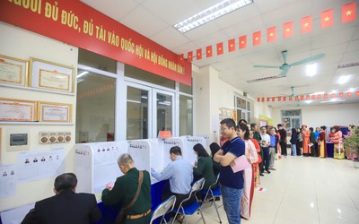Hà Nội: Hơn 1 triệu cử tri đã đi bầu cử trước 9 giờ sáng