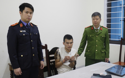 Người phụ nữ 50 tuổi quật ngã tên cướp cầm dao đe dọa trong phòng tập Aerobic