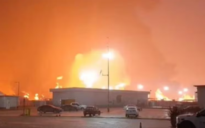 Cháy lớn tại nhà máy lọc dầu, 5 người thiệt mạng