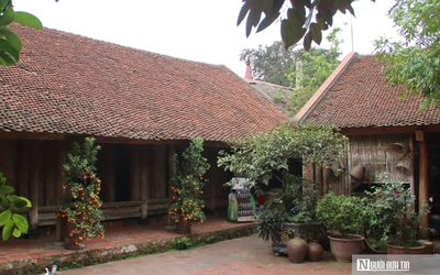 Chuyện những người sống trong nhà cổ gần 300 năm