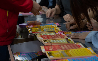 Đổi đời nhờ trúng số, người đàn ông trượt dài vào vòng xoáy tội lỗi