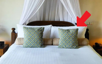 Tại sao khách sạn luôn đặt 4 chiếc gối trên giường, lý do khiến ai cũng ngạc nhiên
