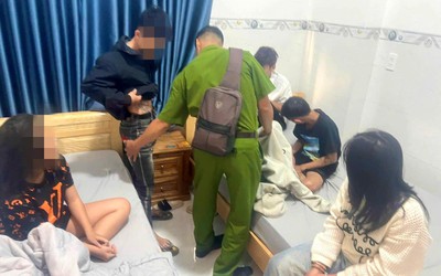 Kết bạn online qua mạng xã hội, nhóm đối tượng rủ nhau vào nhà nghỉ xâm hại 2 bé gái