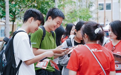 Sinh viên tìm cơ hội tại ngày hội việc làm logistics lớn nhất năm