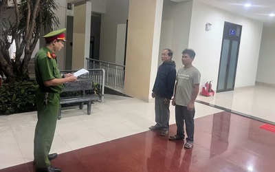 Nhiều lần xâm hại bé gái 13 tuổi, 2 đối tượng bị tạm giữ