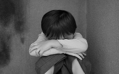 Bé 2 tuổi tử vong sau khi ăn món "vạn người mê", bà ngoại ngã quỵ khi nghe bác sĩ chỉ mặt điểm tên thói quen "chết người"