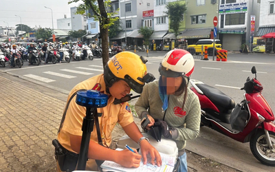 Rất nhiều người đi xe máy mắc lỗi này mà không hay, có thể bị phạt tới 14 triệu đồng