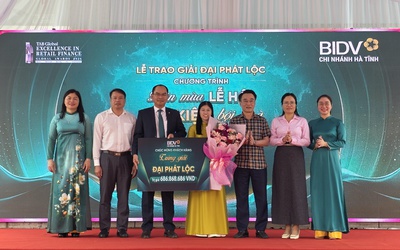 Khách hàng may mắn "đón lộc" hơn 686 triệu đồng từ BIDV