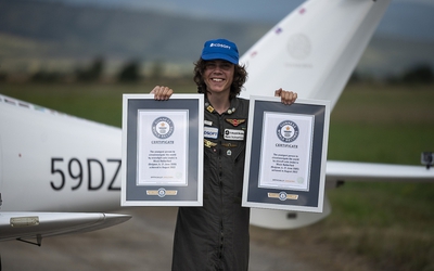 Phi công 16 tuổi lập kỷ lục một mình bay vòng quanh thế giới, điểm dừng tại Đà Nẵng gây bất ngờ