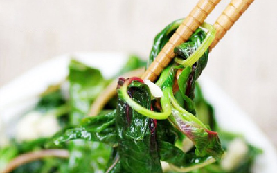 Loại rau bổ ngang thịt bò, ở trời Tây được quý như “vàng”, nào ngờ chợ Việt lại bán đầy