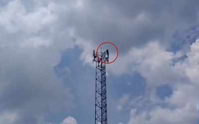 Trốn cảnh sát, tên trộm trèo lên cột viễn thông cao 36 mét cố thủ